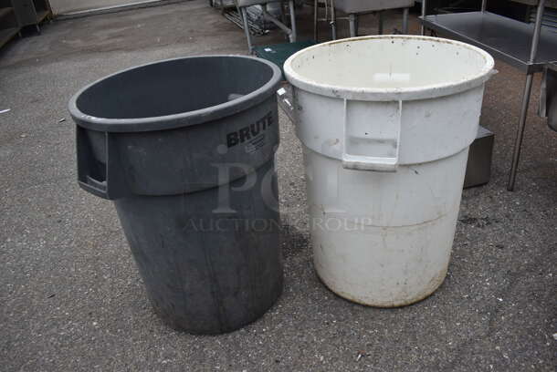 2 Brute Garbage Cans in Gray and White With a Stack of Lids. 2 Times Your Bid!  - Image 5 of 5
