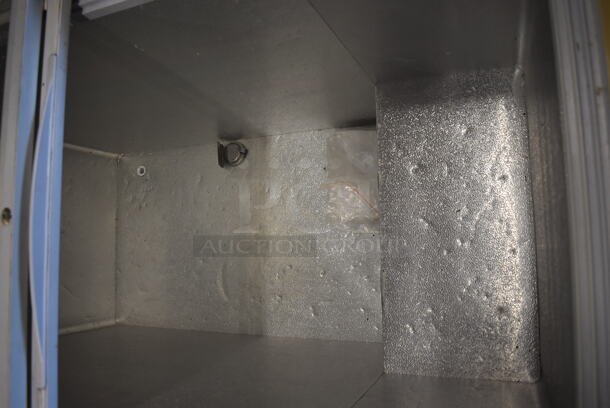Omcan XS-320 Metal Commercial Chest Freezer Merchandiser. 110 Volts, 1 Phase. 46x24x31.5. Tested and Working! - Image 4 of 6