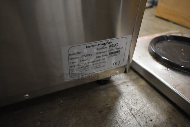 BRAND NEW SCRATCH AND DENT! 2023 Hoocoo CMO-1 Stainless Steel Commercial Countertop Electric Powered Pizza Oven w/ Broken Cooking Stone. 120 Volts, 1 Phase. Tested and Working! - Image 4 of 4