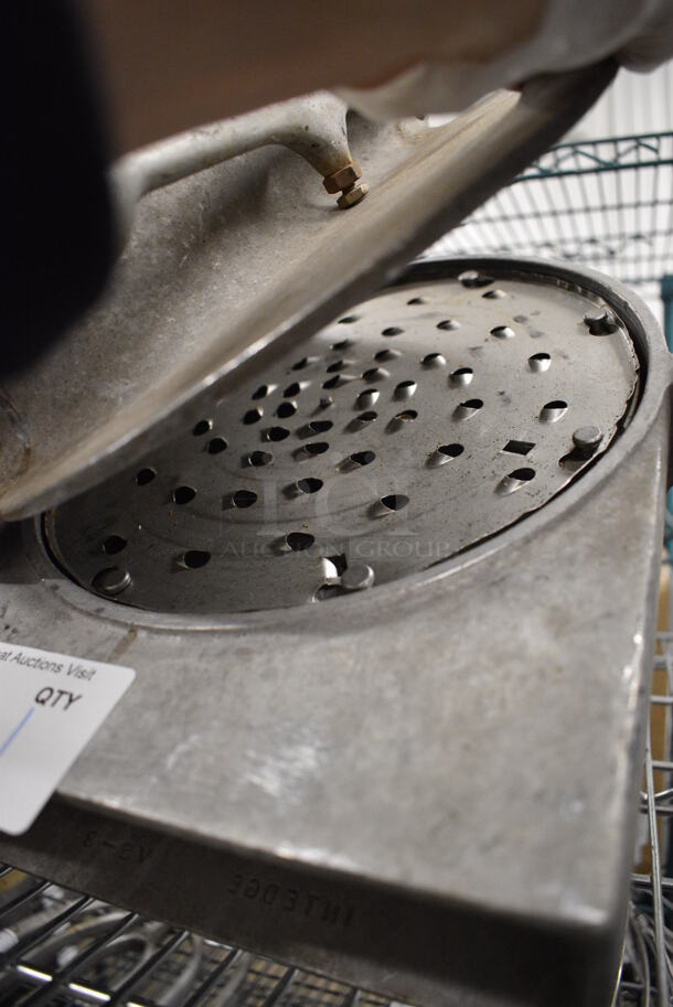Metal Commercial Pelican Head w/ Grating Blade. 12x18x13 - Image 2 of 3