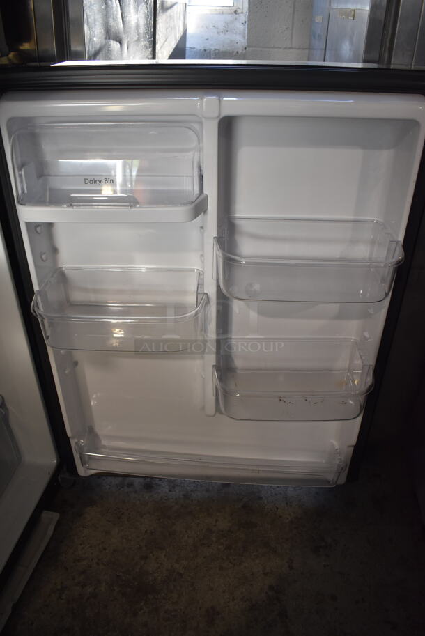 Kenmore 111.71219610 Metal Cooler Freezer Combo. 115 Volts, 1 Phase. 33x30x67. Tested and Powers On and Freezer Works But Cooler Does Not Get Cold - Image 5 of 7