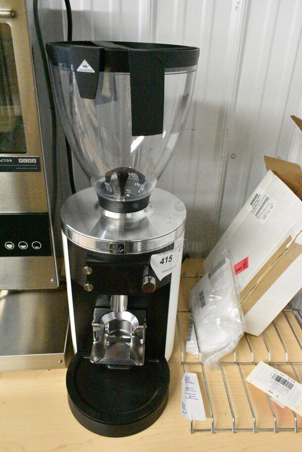 BRAND NEW SCRATCH AND DENT! Mahlkonig 10AE80WGNSW E80W GBS 4 lb. White Grind-by-Sync Espresso Grinder. Tested and Working! - Image 2 of 9