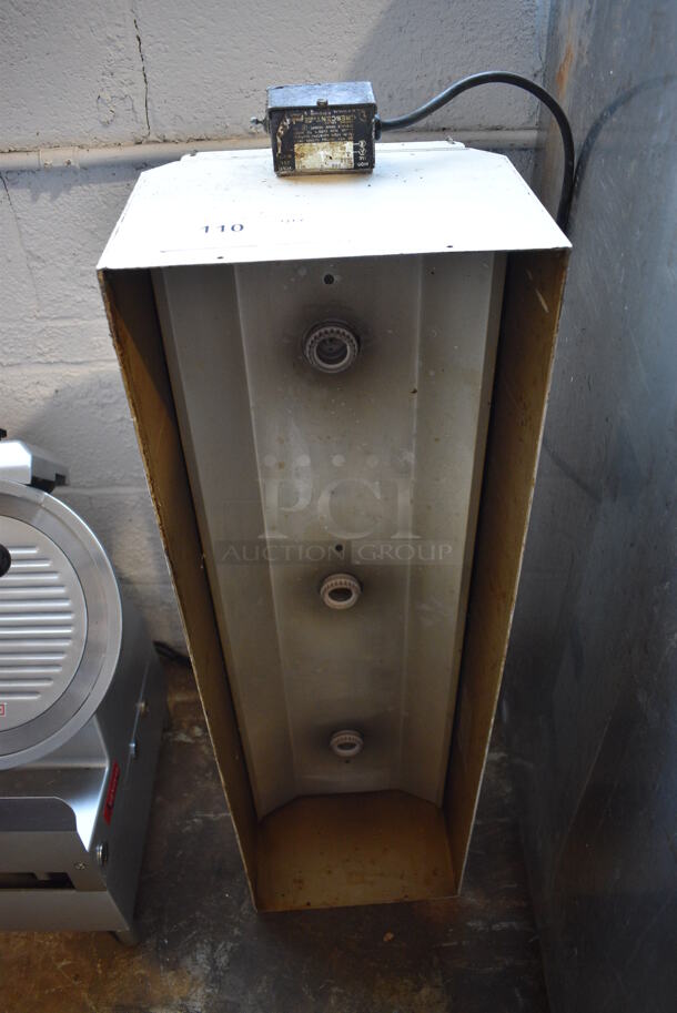 Crescent Metal Light Fixture. 36x11x9 - Image 1 of 5