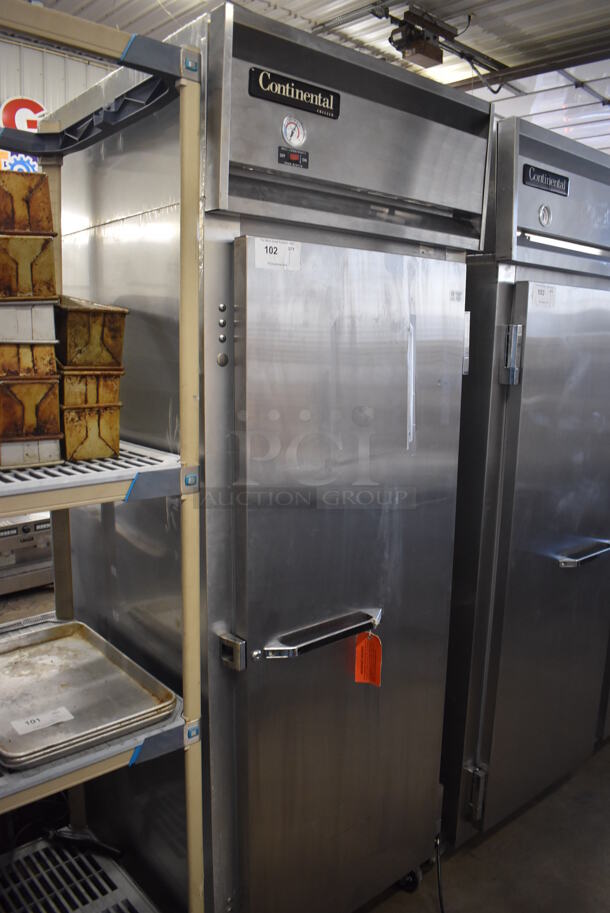 Continental 1FE Stainless Steel Commercial Single Door Reach In Freezer on Commercial Casters. 115 Volts, 1 Phase. 29x34x81. Tested and Powers On But Does Not Get Cold - Image 2 of 7