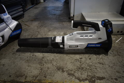 Hart HGBL02VNM-DY Turbo Fan Leaf Blower.