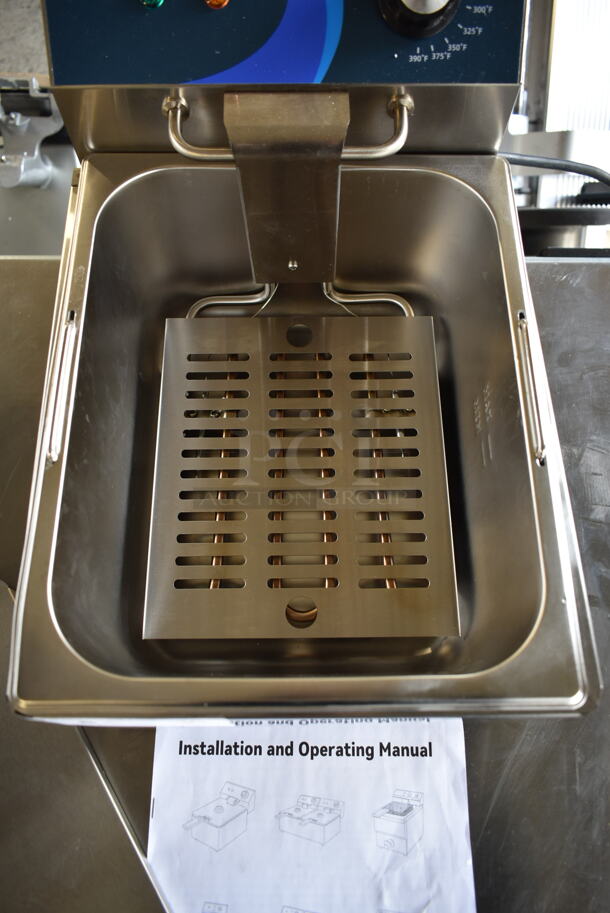 BRAND NEW SCRATCH AND DENT! 2023 Hoocoo FRY-10L Stainless Steel Commercial Countertop Electric Powered Fryer w/ Lid and Fry Basket. 120 Volts, 1 Phase. - Image 6 of 7