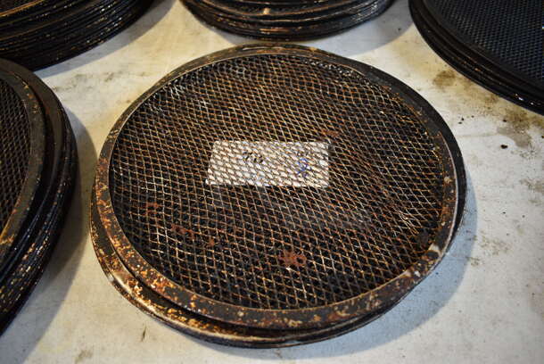 8 Metal Round Mesh Pizza Pie Screens. 12x12. 8 Times Your Bid! - Image 3 of 3