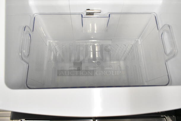 BRAND NEW SCRATCH AND DENT! Whynter IMC-490SS Portable 49lb Freestanding Stainless Steel Ice Maker. 115 Volts, 1 Phase. Tested and Working! - Image 8 of 9