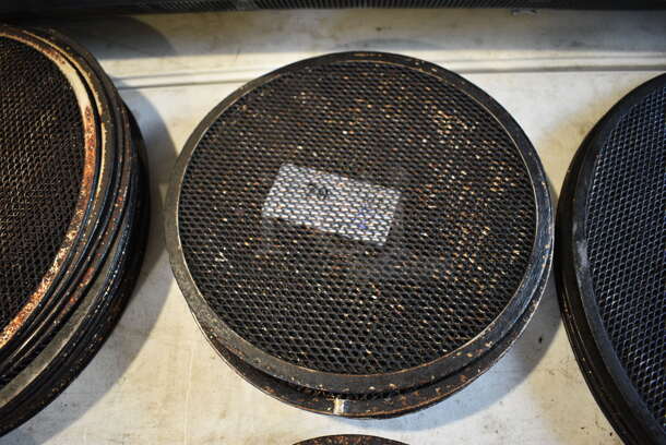 12 Metal Round Mesh Pizza Pie Screens. 12x12. 12 Times Your Bid! - Image 3 of 3