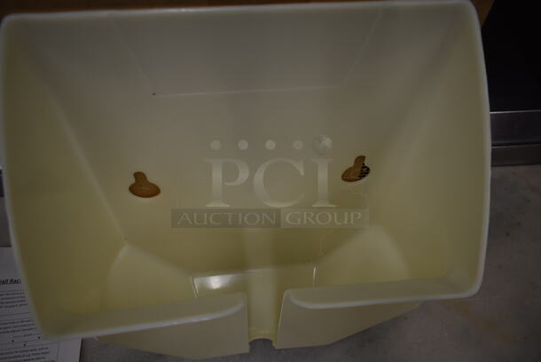 BRAND NEW IN BOX! Heinz White Poly Insert for Ketchup Dispenser. - Image 4 of 4