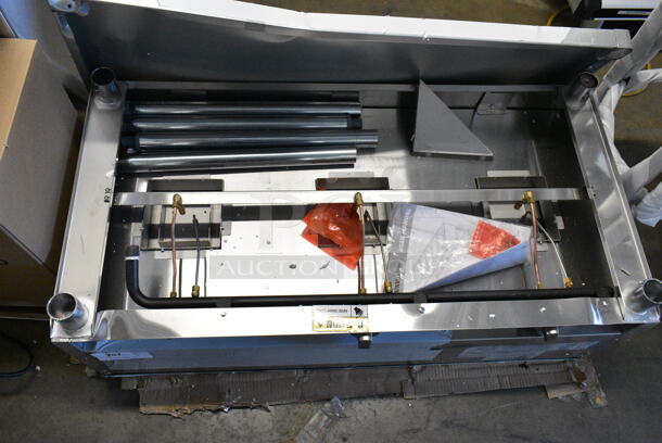 BRAND NEW SCRATCH AND DENT! ServIt 423GST3WELP Stainless Steel Three Pan Open Well Liquid Propane Steam Table with Undershelf - 10,500 BTU.  - Image 5 of 7