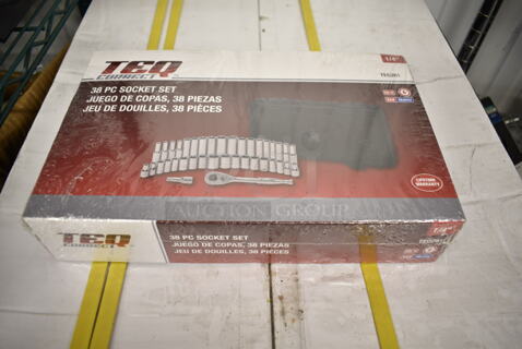 BRAND NEW! TEQ 38 Piece Socket Set