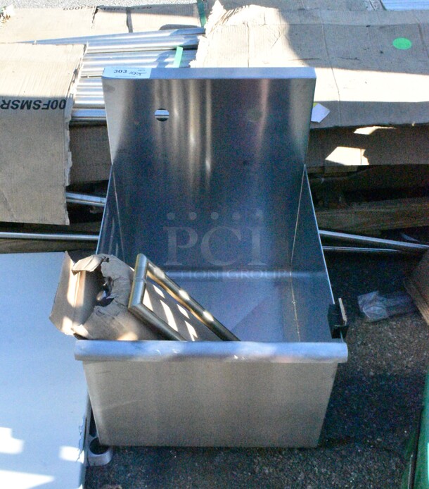 BRAND NEW SCRATCH AND DENT! Stainless Steel Single Bay Sink.  - Image 2 of 7