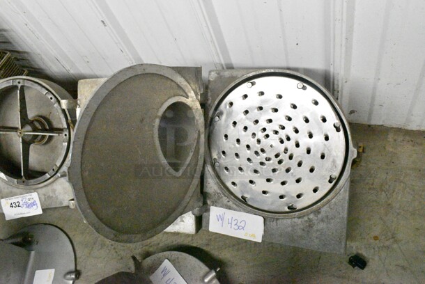 3 Metal Commercial Pelican Heads. See Pictures for What's Included. 3 Times Your Bid!  - Image 3 of 8