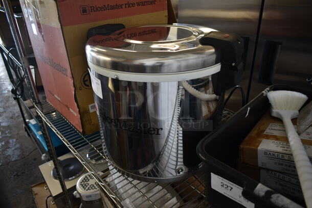 BRAND NEW SCRATCH AND DENT! RiceMaster 56919 Stainless Steel Commercial Electric Rice Warmer. 120 Volts, 1 Phase. Tested and Working! - Image 3 of 6