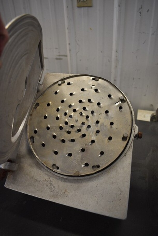 Metal Commercial Pelican Head w/ Grating Blade. 11x18x13 - Image 2 of 4