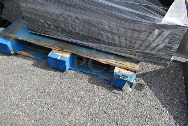 PALLET LOT of Various Items Including Ceramic Plates. Some are BRAND NEW! - Image 3 of 8