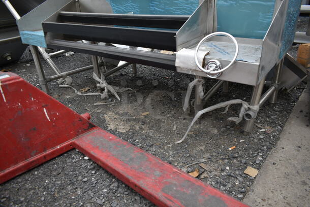 BRAND NEW SCRATCH AND DENT! Stainless Steel Commercial Ice Bin w/ Sink Bay, Shelf and Double Speed Well. - Image 3 of 7