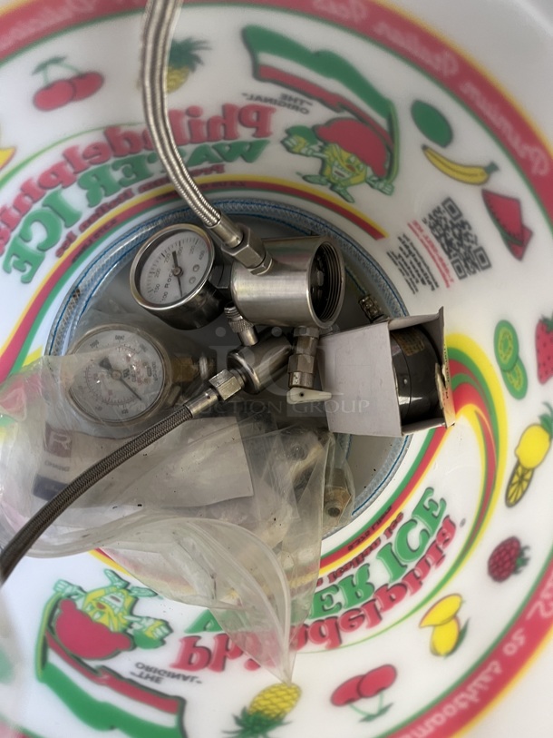 2 Stainless Steel River of Cream ROC-5 Tanks. 7x7x17. 2 Times Your Bid! - Image 4 of 5