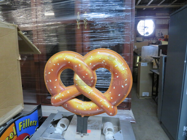 One Hatco Soft Pretzel Display Warmer With 4 Racks. Model# 850C. 1440 Watt. 120 Volt. 18.5X18.5X32.  - Image 4 of 4