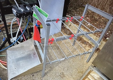 One Soda Racking, With Stainless Steel Shelf. 42X16X29.