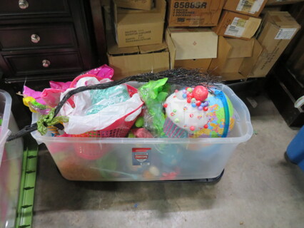 One Lot Of Assorted Decor.