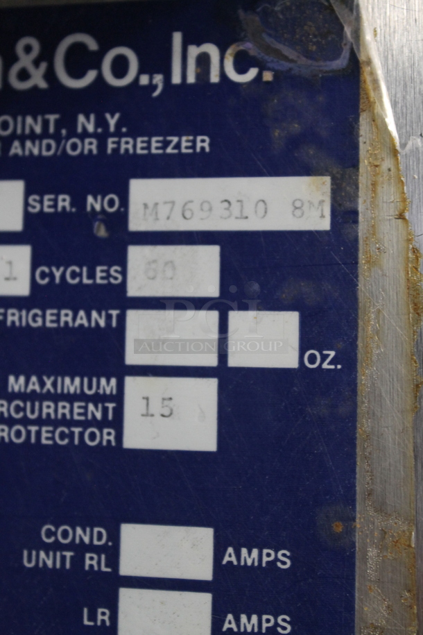 Traulsen RLT 1-26WUT Stainless Steel Commercial 2 Half Size Door Reach In Cooler on Commercial Casters. 115 Volts, 1 Phase. Tested and Working! - Image 8 of 8