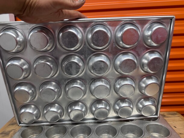 New! Choice 24 Cup 3.5 oz. Non-Stick Carbon Steel Muffin / Cupcake Pan - 21 inch  x 15 inch NSF - Image 5 of 6
