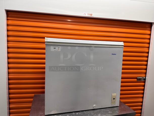 Working! HAIER HCM071LC 7.1 CU FT CHEST FREEZER 115 Volt Tested and Working! - Image 1 of 9