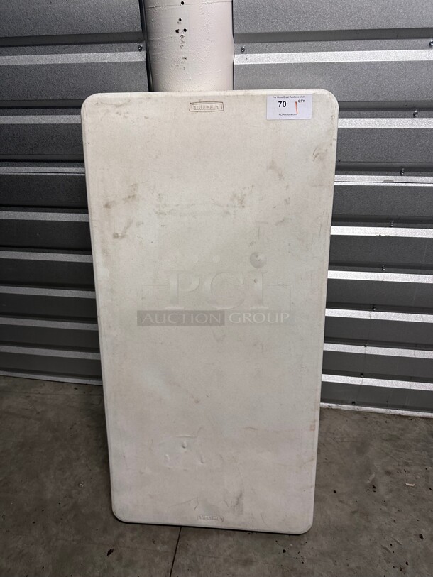 Lifetime Products 2940 Lifetime 24 inch X 48 inch White Granite Folding Table, 24 by 48 NSF - Image 2 of 7