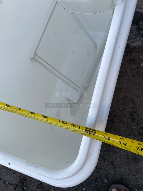 Clean! Cambro 21 Gallon / 335 Cup White Slant Top Mobile Ingredient Storage Bin with 2-Piece Sliding Lid - Image 6 of 7