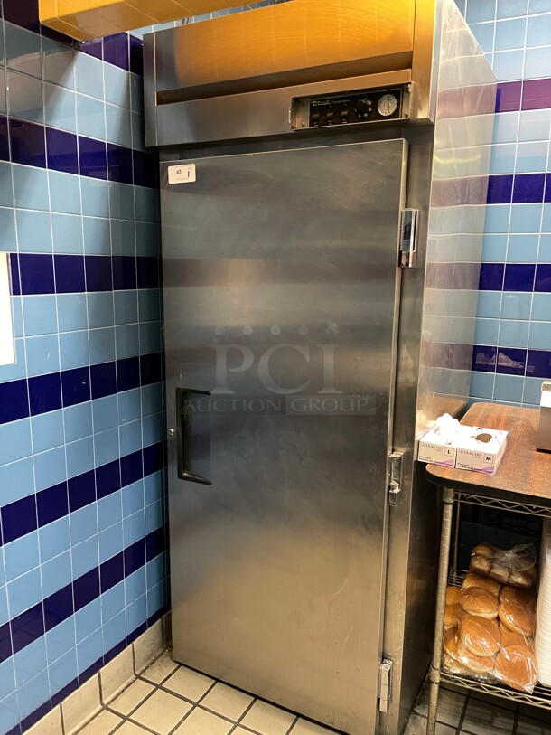 Amazing! True Full Height Insulated Mobile Heated Cabinet w/ (1) Rack Capacity, 208-230v/1ph NSF Tested and Working! Maintaining 140 to 180 degrees Fahrenheit - Image 2 of 10