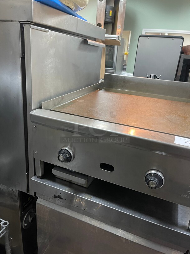 Working! Jade Range JGT-2424 24 inch Commercial Gas Griddle w/ Thermostatic Controls - 1 inch Steel Plate, Natural Gas NSF Tested and Working! - Image 2 of 7