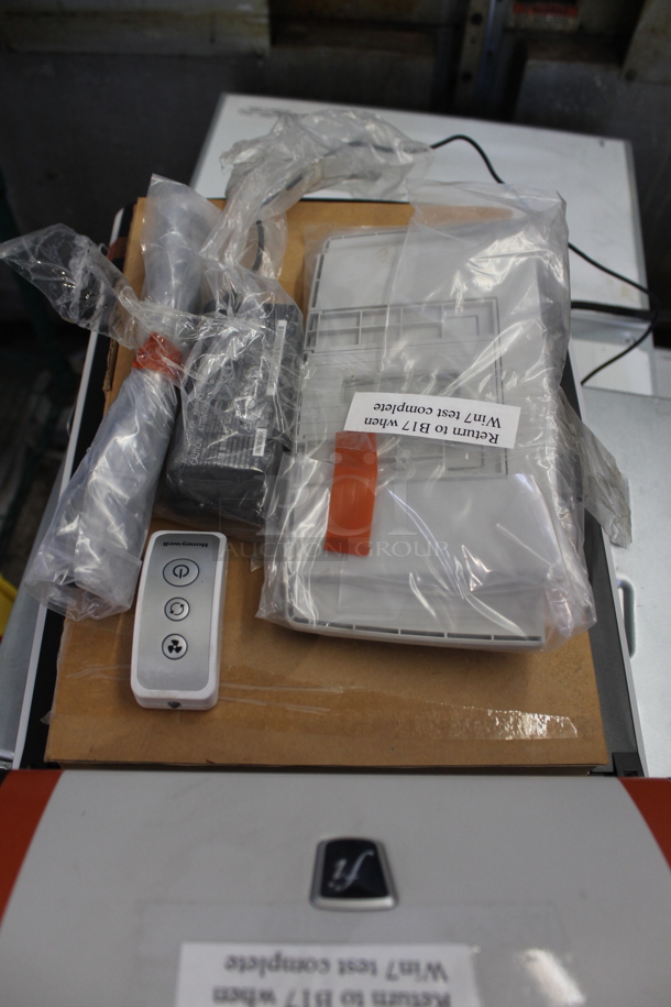 Fujitsu FI-6230 Scanner. - Image 5 of 5