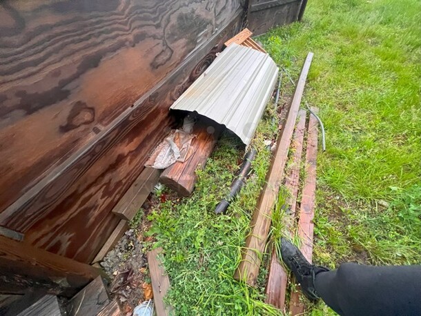 Excess Treated Lumber Behind Field Fence Line
Sponsor Signs Not Included

BUYER REMOVAL 
**LABOR FOR REMOVAL ADDITIONAL FEE, CONTACT MISSOURI DIVISION FOR LABOR QUOTE OR ADDITIONAL QUESTIONS. - Image 3 of 3