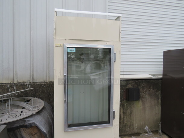 One Star Glass Door Merchandiser. Model#IS281AG-50. 115 Volt. Working Not Cold.  - Image 1 of 2