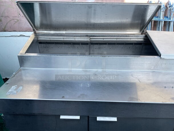 Wow! Traulsen VPS90S 90in 12-Pan Commercial Refrigerated Pizza Table NSF 115 Volt Tested and Working - Image 4 of 9