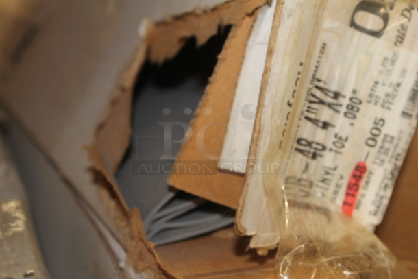 ALL ONE MONEY! PALLET LOT of Various Items Including Vinyl Toe Trim and Cleaning Pads . BUYER MUST REMOVE. - Image 5 of 8