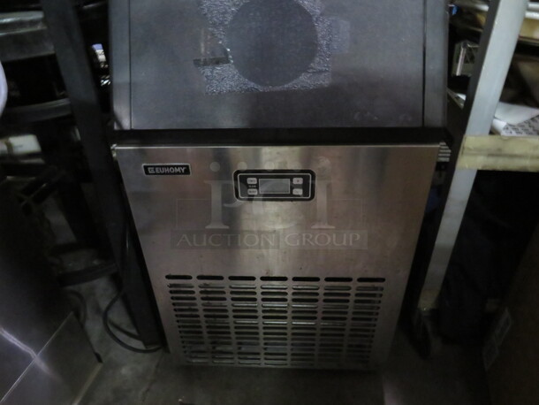 One Euhomy Under Counter 100lb Ice Maker. Model# IM-02. 115 Volt. 17.5X16X31 - Image 2 of 4