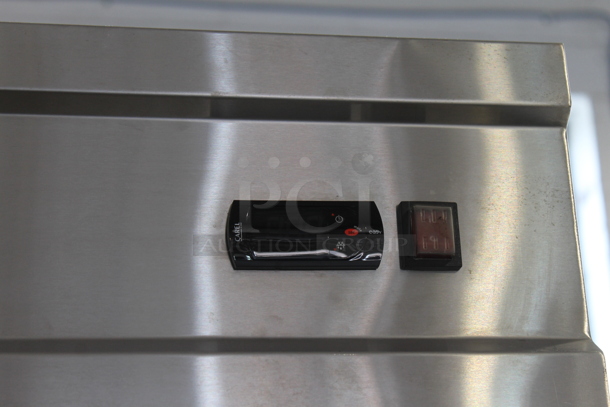 Avantco 178CFD1RR Stainless Steel Commercial Single Door Reach In Cooler on Commercial Casters. 115 Volts, 1 Phase. Tested and Powers On But Does Not Get Cold - Image 6 of 7