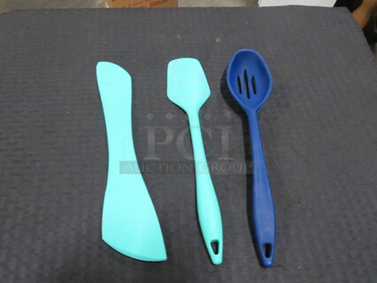 Assorted  Utensils. 3XBID