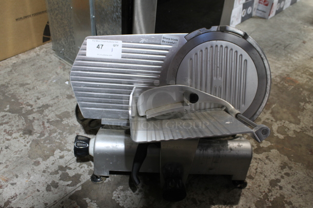 Avantco 177SL312 Stainless Steel Commercial Countertop Meat Slicer. 110-120 Volts, 1 Phase. Tested and Working!
 - Image 1 of 4