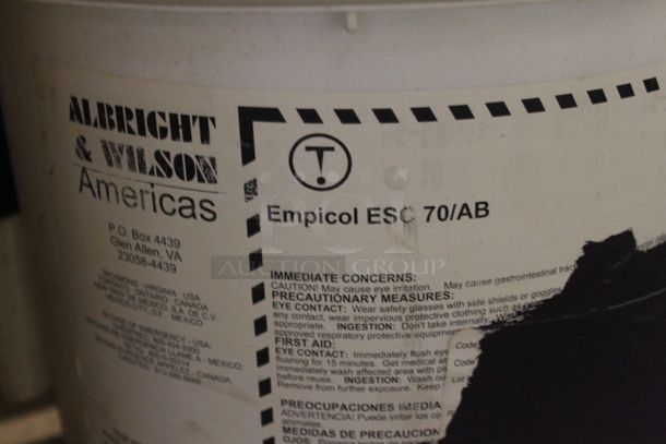 ALL ONE MONEY! PALLET LOT OF Various Items Including Dynasylan GLYMO, Albright & Wilson Americas Empicol ESC, RevTech Memo. BUYER MUST REMOVE.  - Image 8 of 9