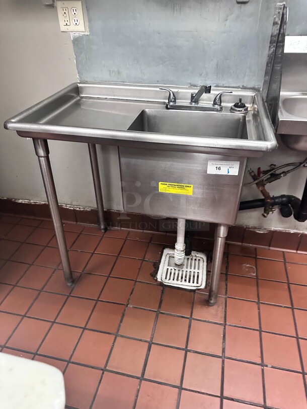 Clean! Commercial Stainless Steel Vegetable Preparation Sink NSF Buyer must Remove - Image 3 of 6