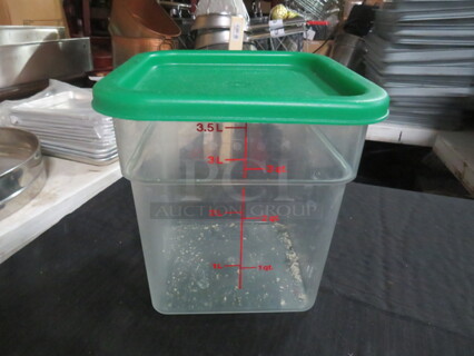 One 4 Quart Food Storage Container With Lid.