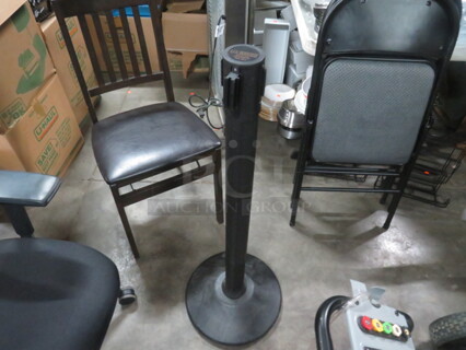 One US Weight Crowd Control Pole.