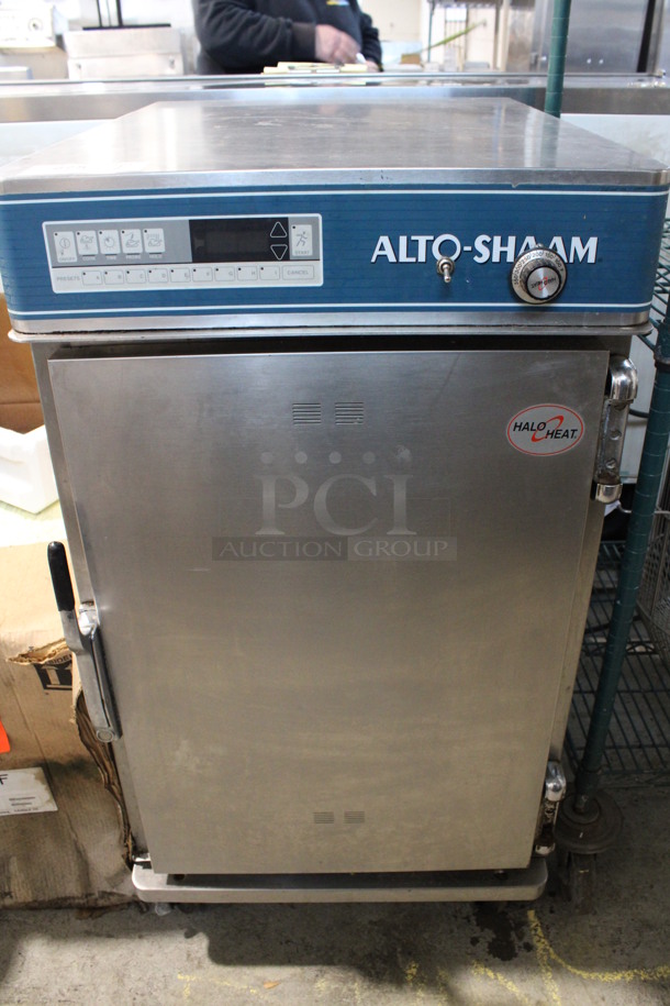 Alto Shaam Model 1000-TH-III Stainless Steel Commercial Holding Cabinet on Commercial Casters. 208-240 Volts. 22x32x42