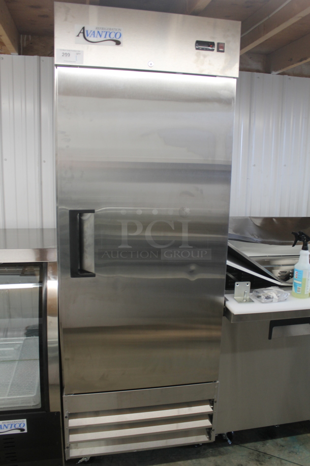 BRAND NEW SCRATCH AND DENT! 2023 Avantco 178A23RHC Stainless Steel Commercial Single Door Reach In Cooler w/ Poly Coated Racks on Commercial Casters. 115 Volts, 1 Phase. Tested and Working! - Image 2 of 6
