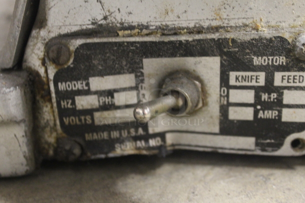 Globe Stainless Steel Commercial Countertop Automatic Meat Slicer w/ Blade Sharpener. 115 Volts, 1 Phase. Tested and Working! - Image 7 of 7