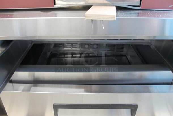 BRAND NEW SCRATCH AND DENT! 2023 Avantco 178CBE84HC Stainless Steel Commercial 4 Drawer Chef Base. 115 Volts, 1 Phase. Cannot Test. - Image 5 of 10